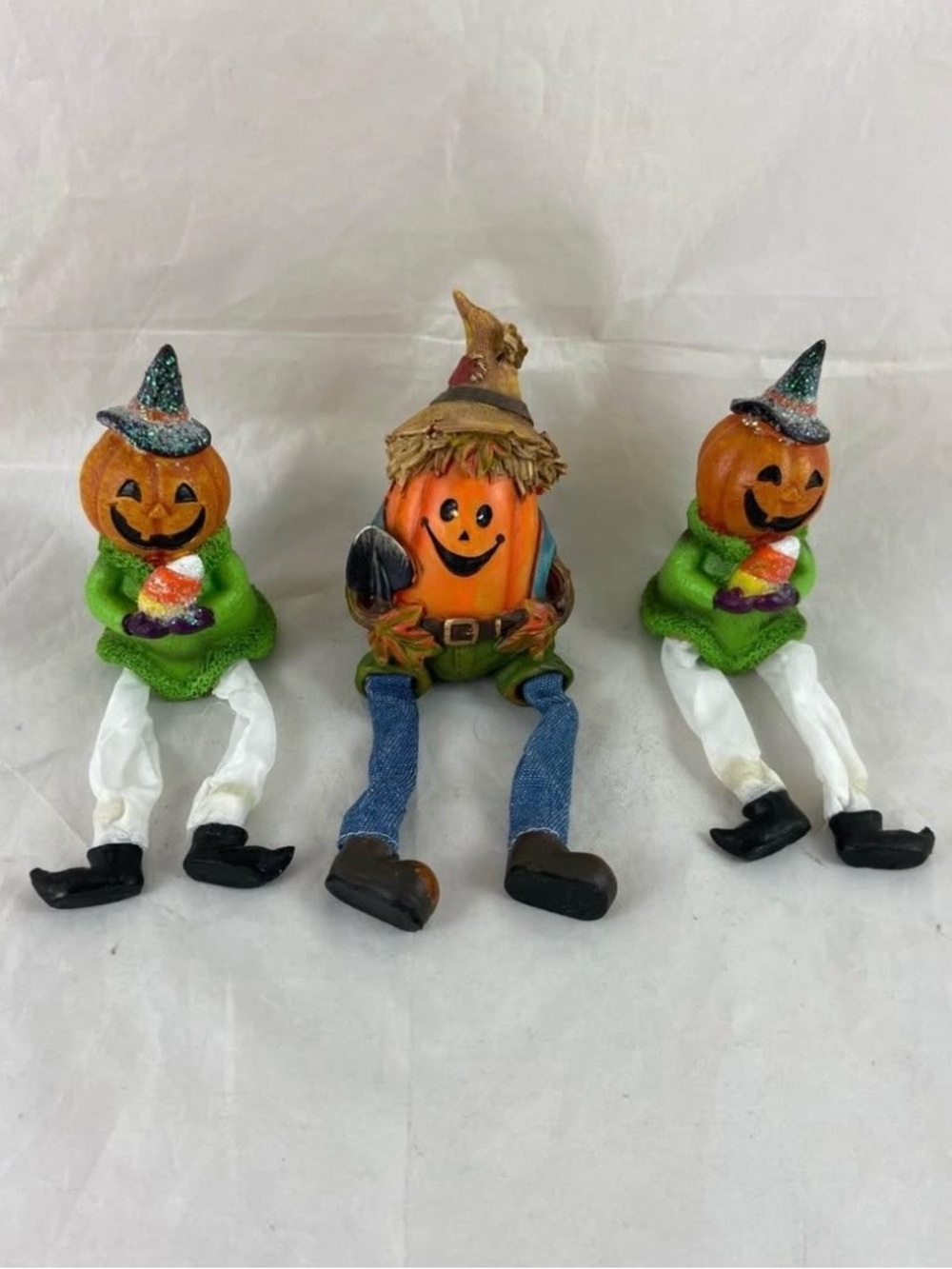 Vintage Halloween Jack-O-Lantern Shelf Sitter Dangling Legs Resin Figure Glitter
